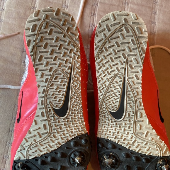 9.5 Nike Jana SPIKES. Like new. With extra spikes - Picture 16 of 17